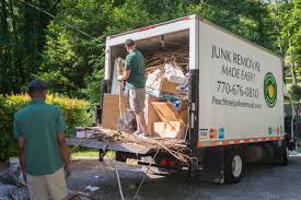 Best Estate Cleanout  in Bridgeport, MI